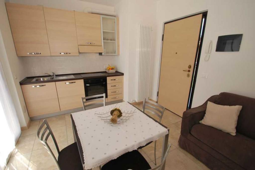 Residence Giuliana Дервио Екстериор снимка
