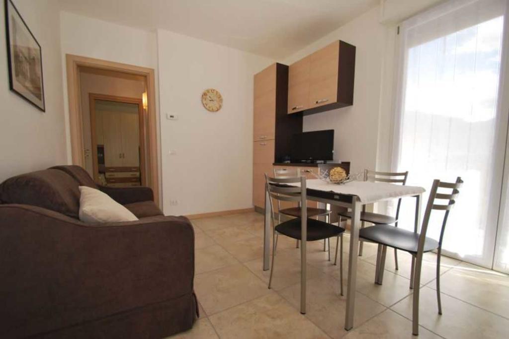 Residence Giuliana Дервио Екстериор снимка